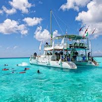 Morning Star en aguas turquesa de Cozumel
